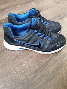 Nike 42 (2 фото из 2)