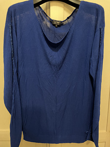 AJ ArmaniJeans новый свитер,размер S/M,oversize,оригинал (1 фото из 3)