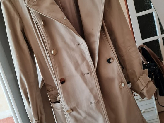 Пальто Guess