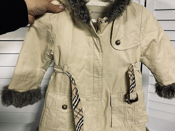 BURBERRY пальтишко р.86