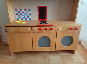 Деревянная игровая кухня (7 фото из 10)