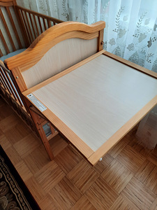Beebivoodi mähkimislauaga (2 foto / 5)