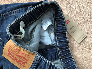 Levi’s teksad 8-10.a 128-140cm (2 foto / 4)
