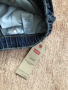 Levi’s teksad 8-10.a 128-140cm (4 foto / 4)