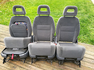 Ford Galaxy, VW Sharan, Alhambra iste. (1 foto / 10)