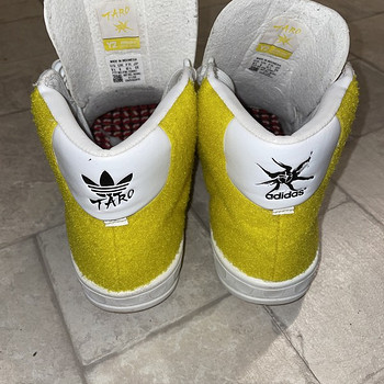 Adidas Adicolor Желтый Y2 TARO EU42 (FR43,1 / 3) Uk9