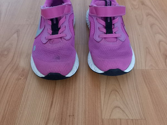 Nike Revolution 30