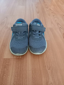 Nike Revolution 26 (1 фото из 2)