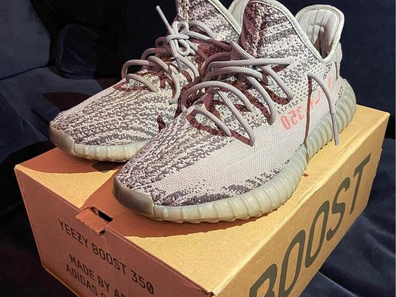 Yeezy Boost 350 V2 "Белуга"
