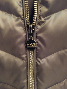 Куртка emporio Armani S (5 фото из 5)