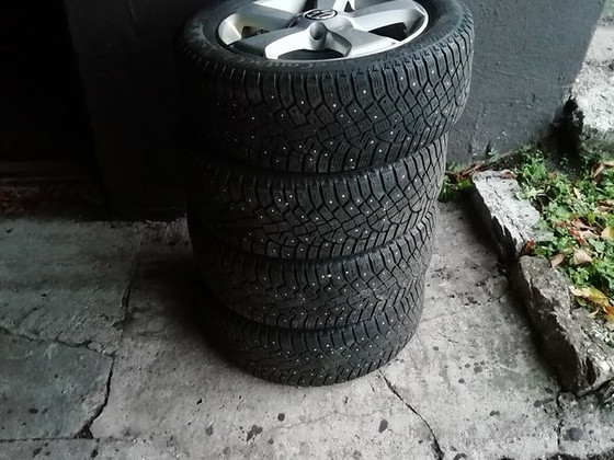 Продам vw 16 дюймовые оригинальные диски с шинами