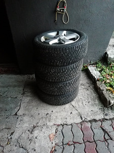 Müüa vw 16 tollised orginal veljed koos rehvidega (1 foto / 4)