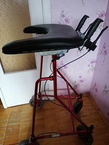 Ходунки для взрослых (2 фото из 3)