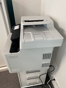 Brother MFC-L8900CDW (2 фото из 3)