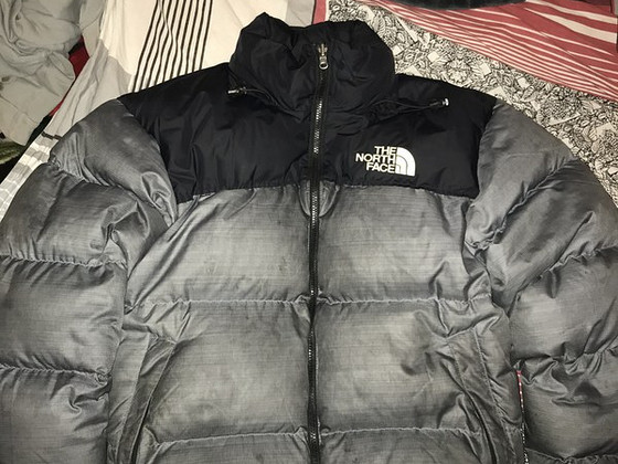 Продам куртку TNF