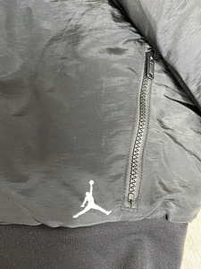 Müüa jope Air Jordan. (1 foto / 8)
