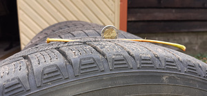 Всесезонная резина Kumho Izen 215X60 R 16 (2 фото из 3)
