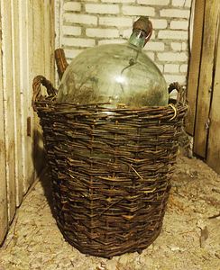 Корзина для стеклянных бутылок для интерьера (1 фото из 1)