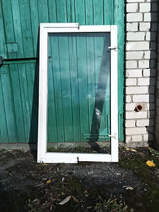 Plastikaknad, raamid puuduvad (1 foto / 1)