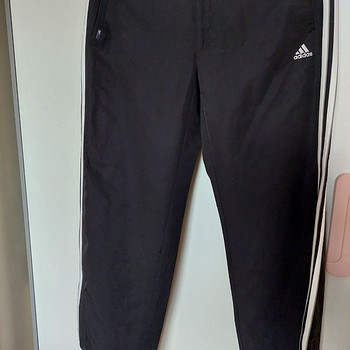 Uued Adidas Õhukesed püksid 42-44