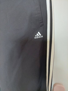 Uued Adidas Õhukesed püksid 42-44 (2 фото из 4)