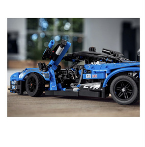 Новый! Technic McLaren Senna GTR (2 фото из 10)