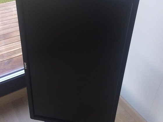 Dell UltraSharp U2412M