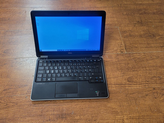 Dell Latitude E7240 I7.16GB, 128SSD.Win 11