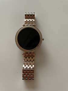 Michael kors часы (3 фото из 4)