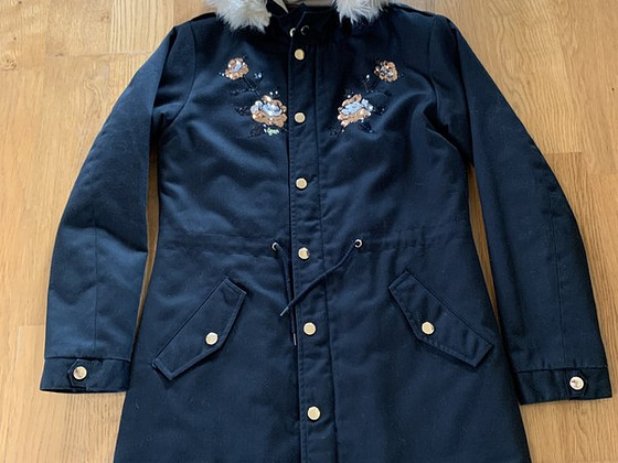 Guess зимнее пальто 160 см