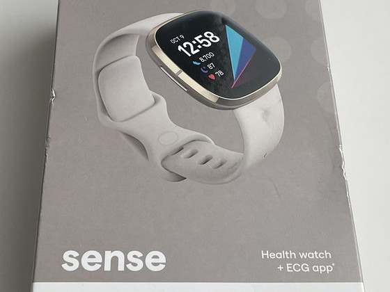 Fitbit Sense Lunar White / Soft Gold