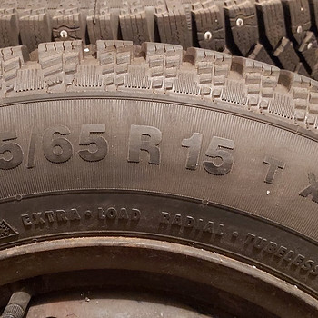 Шипованная зимняя резина на дисках, Continental, 195/65 R15
