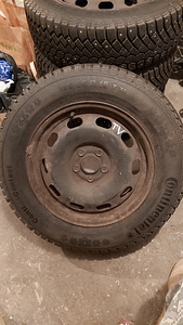 Шипованная зимняя резина на дисках, Continental, 195/65 R15 (4 фото из 7)