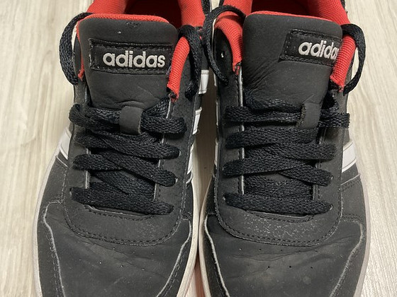 Кроссовки adidas 38