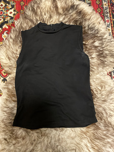 Vest (1 foto / 2)