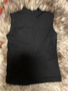 Vest (2 foto / 2)
