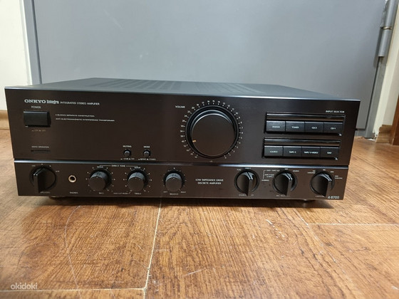 Onkyo A-8700 Integrated Stereo Amplifier