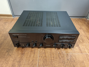 Onkyo A-8700 Integrated Stereo Amplifier (2 фото из 3)