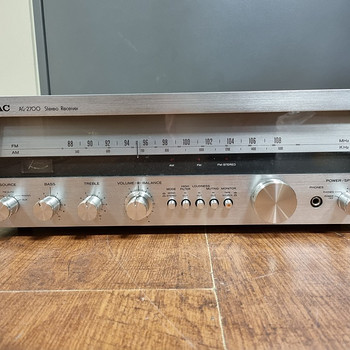 TEAC AG-2700 AM/FM Stereo Receiver
