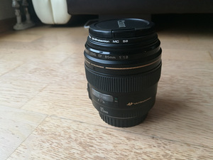 Canon EF 85mm F1.8 USM + UV фильтр Practica (2 фото из 2)