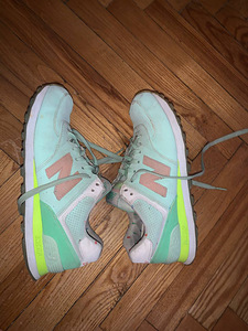 New Balance (оригинал) (2 фото из 3)