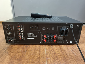 Yamaha RX-397 AM/FM Stereo Receiver (3 фото из 3)