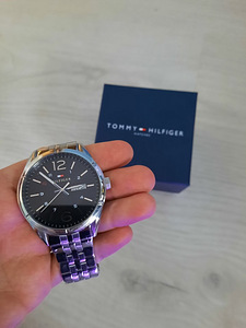 Часы tommy hilfiger (4 фото из 4)