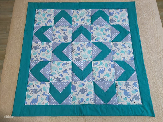 Laste lapitekk dinosaurustega 115x115 cm