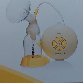 Молокоотсос medela, защитная насадка для сосков medela и сумки для хранения