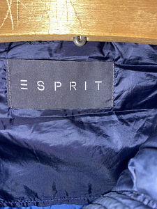 Женская куртка esprit (3 фото из 4)