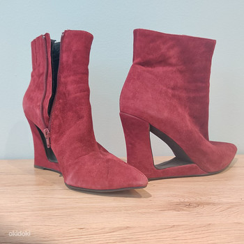 Jeffrey Campbell stiilsed seemisnahast saapad