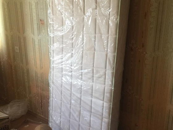 Uus itaalia üheinimese madrats