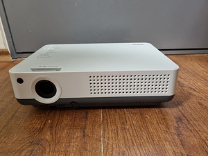Sanyo PLC-XW55 (1 foto / 4)