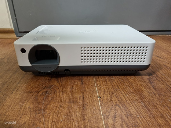 Sanyo PLC-XW57
